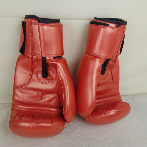 Premier Boxing Gloves Red Regular Size Training Sparring Punching Heavy Bag - Picture 7 of 10